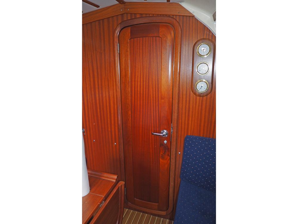 Cabin en avant, H&eacute;bergements
